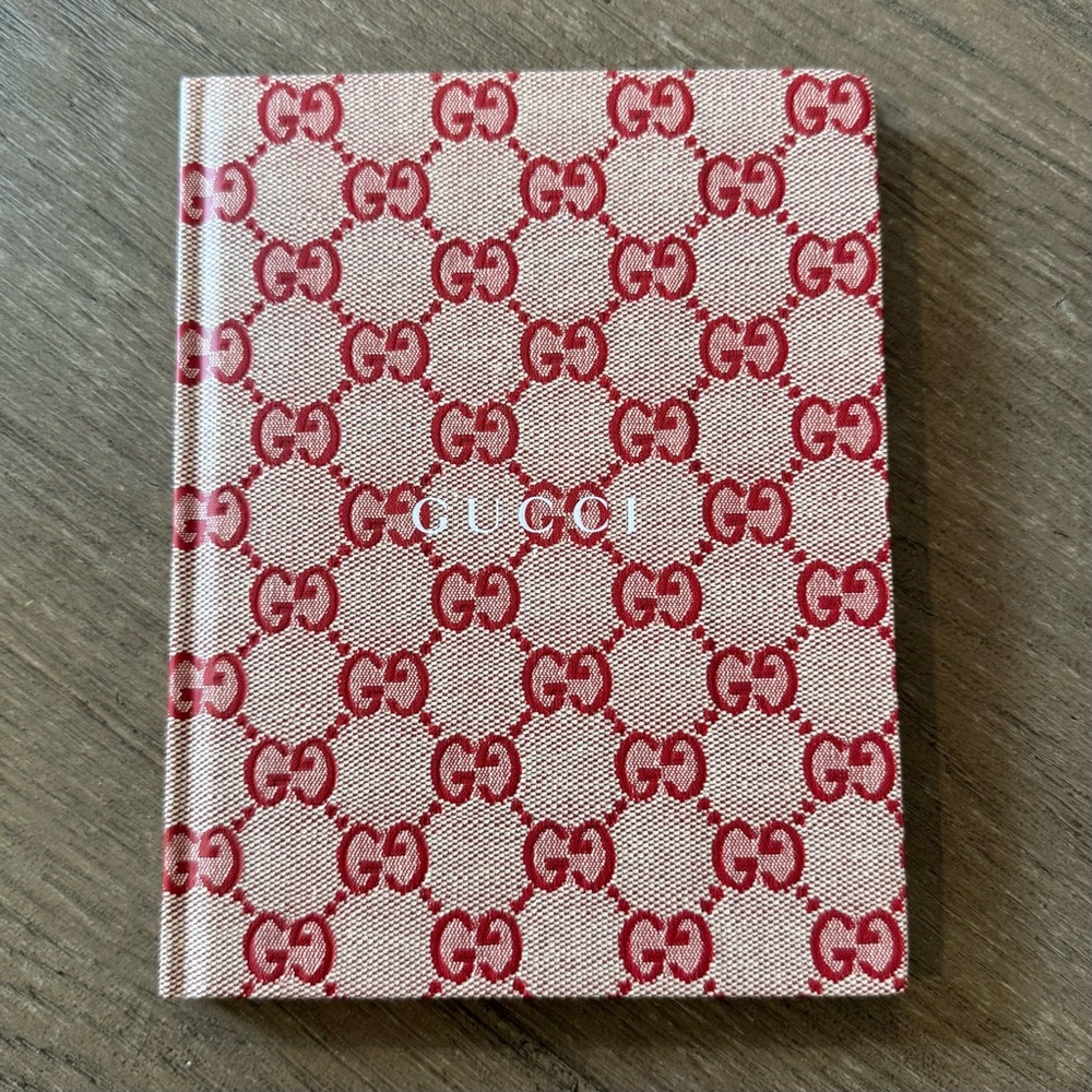 NIP GUCCI "My Scrapbook" Limited Edition Notebook BAILA 2018 Japan Exclusive - Picture 2 of 16